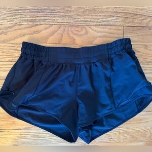EUC Women’s true black Lululemon Hottie Hot Shorts Size 10